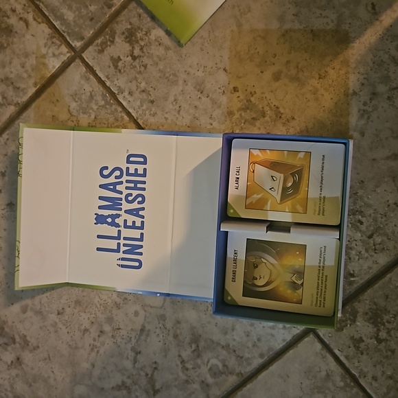 Llama unleashed card game - Picture 3 of 6